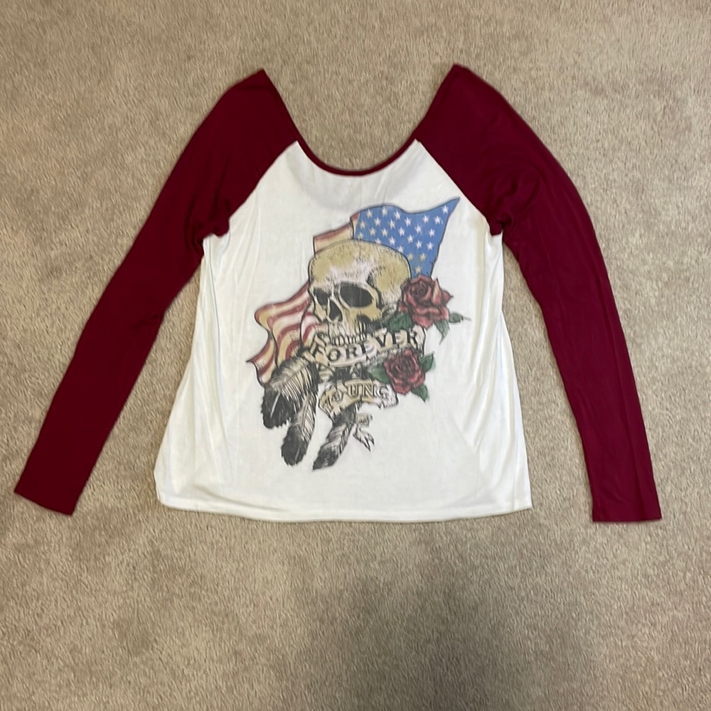 Daytrip size XS long sleeve Tee